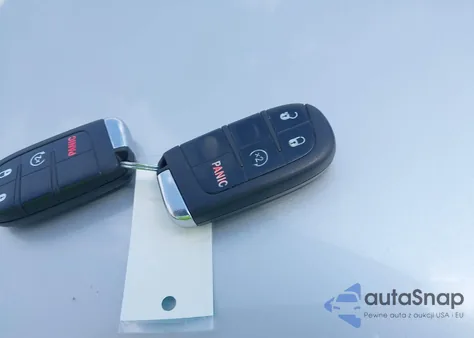 2015 Jeep Renegade Latitude из США, поврежденный, VIN ZACCJBBT5FPC45229